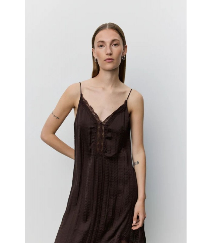 #3848-1215 sofie-schnoor-sleep-dres-hnede-comodo-2